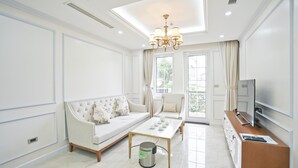Deluxe Apartment | Living area