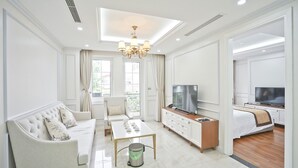 Deluxe Apartment | Living area