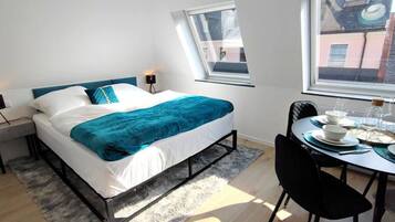 Bureau, Wi-Fi, draps fournis