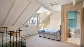 2 bedrooms, iron/ironing board, travel cot, WiFi