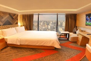 6 bedrooms, iron/ironing board, WiFi, bed sheets - "Elevating the art of hospitality to new heights"
(Uttara)