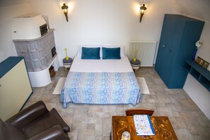 1 Schlafzimmer, Schreibtisch, WLAN, Bettwäsche