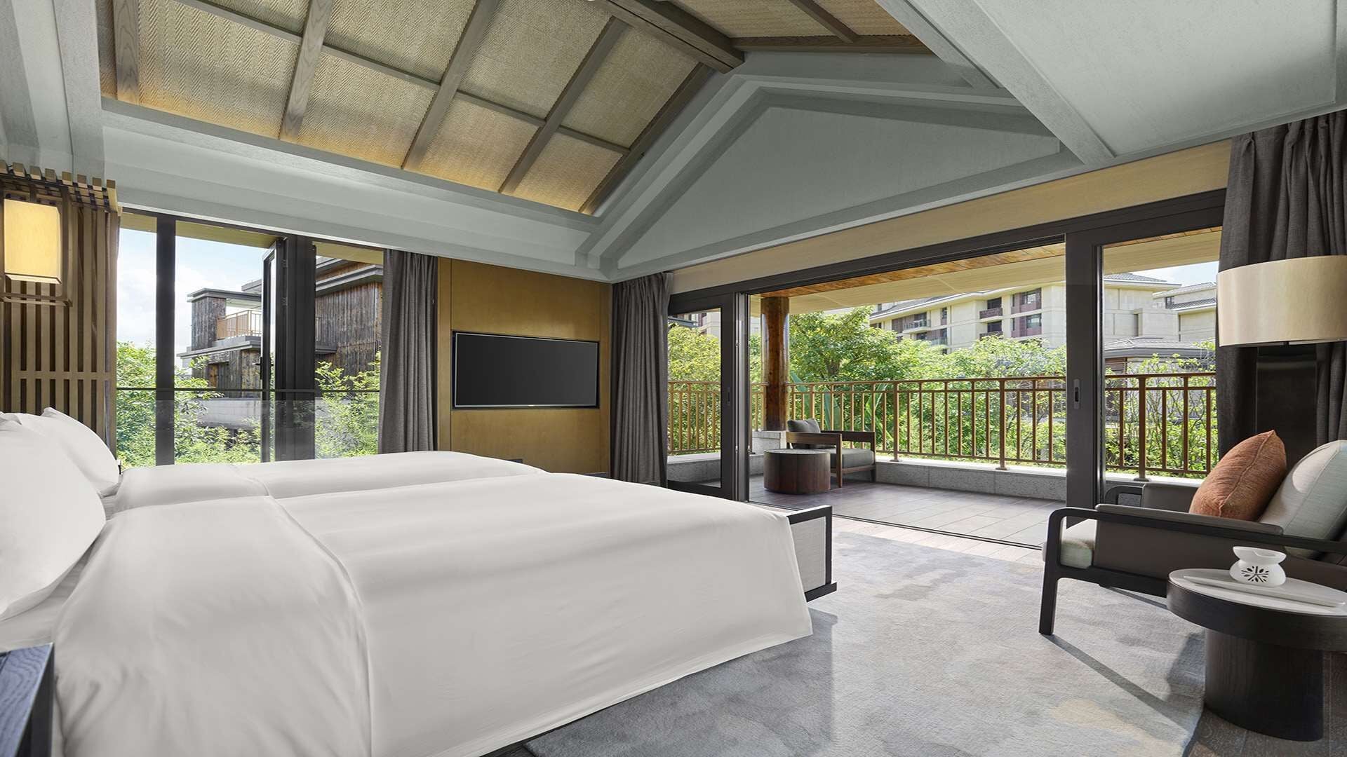 Premium bedding, down duvets, in-room safe, desk