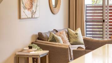 Télévision, livres, chaßne hi-fi