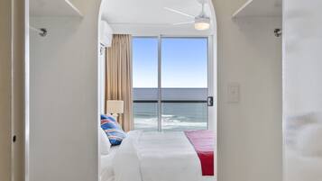 2 chambres, coffres-forts dans les chambres, bureau