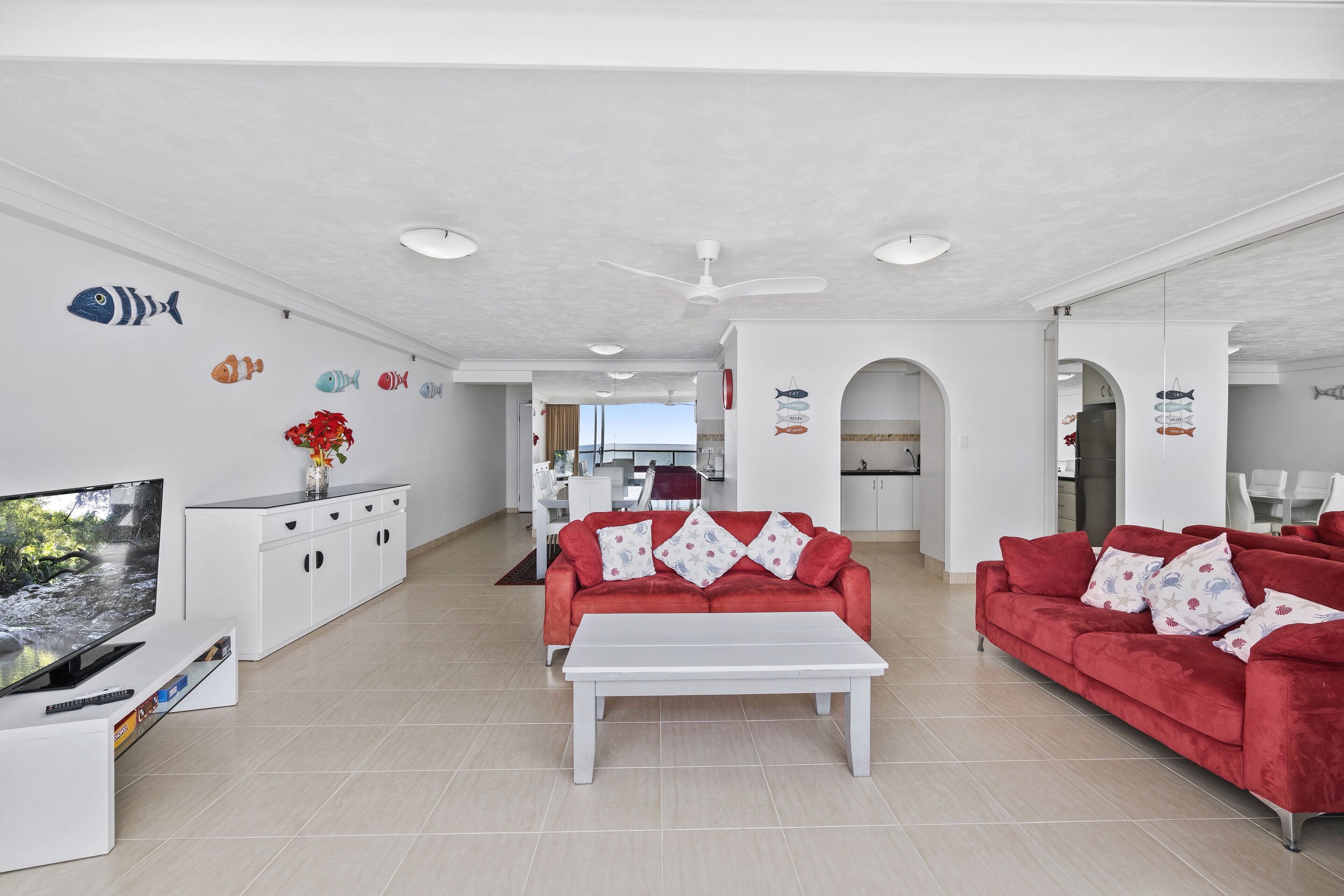 Breathtaking Beach & Ocean Views. Free Fast Wifi. Beachfront Location - Surfers Paradise