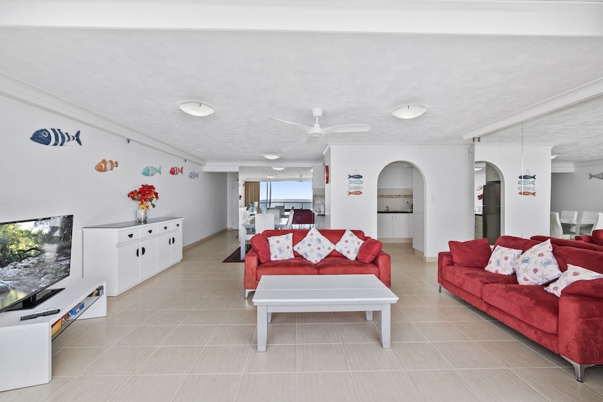 Breathtaking Beach & Ocean Views. Free Fast Wifi. Beachfront Location - Surfers Paradise