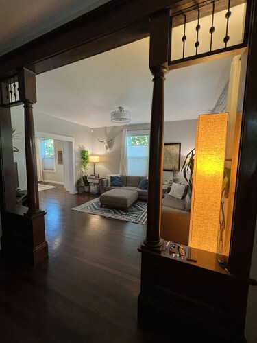 Beautifully renovated 100yr old craftsman home near Stadium District.