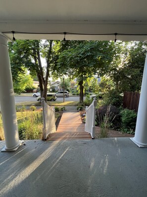 المنطقة المحيطة بالمنشأة