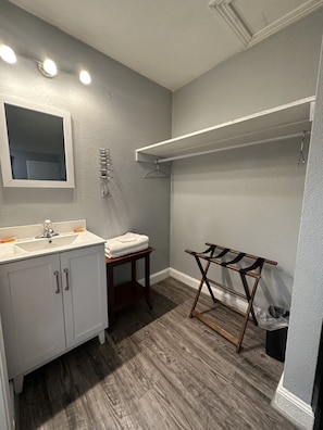 Room, 2 Double Beds, Non Smoking | Bathroom | Free toiletries, towels