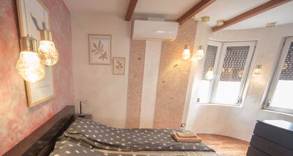 Aleks Holiday- Top center, Sea garden,Free parking space