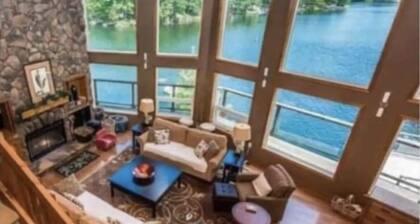 STUNNING LARGE CHALET COTTAGE IN MUSKOKA