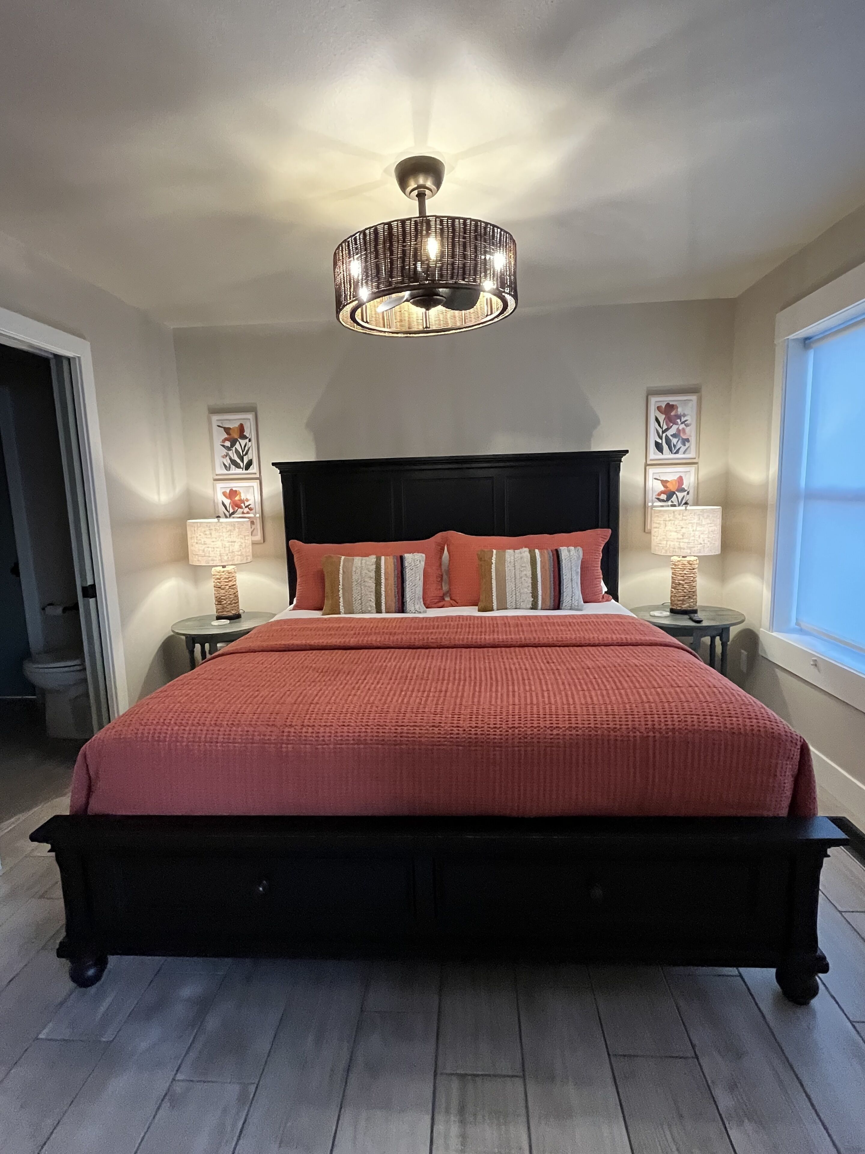 3 chambres, fer et planche à repasser, Wi-Fi gratuit, draps fournis