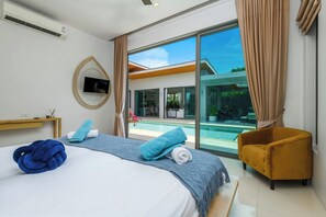 4 bedrooms, iron/ironing board, WiFi, bed sheets