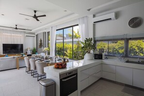 Fridge, microwave, oven, stovetop - Villa Mimosa 2, Splendid 3BR Private Pool - Rawai (Tambon Rawai)