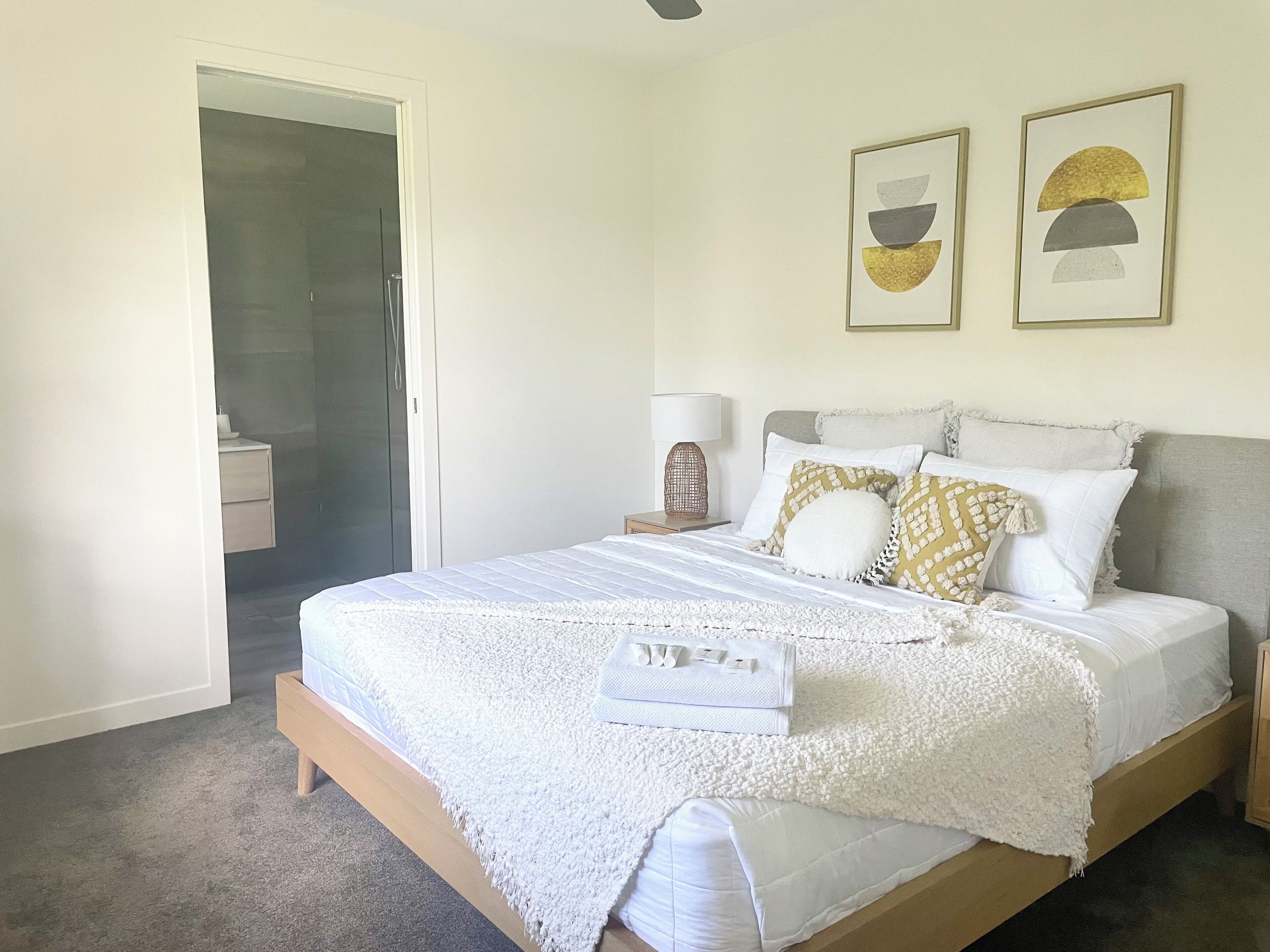 华丽公寓 | 1 多间卧室、熨斗/熨衣板、免费 WiFi、床单