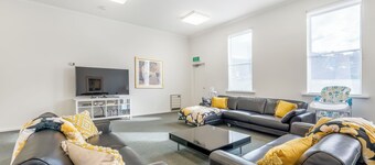 4 Bedroom House - Hobart CBD - Parking