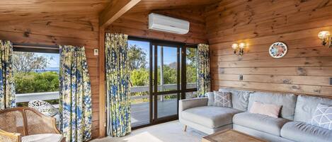 Televisor i llar de foc