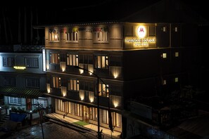 Front of property - Mount Magnolia Boutique Hotel & Spa (Gyalshing)