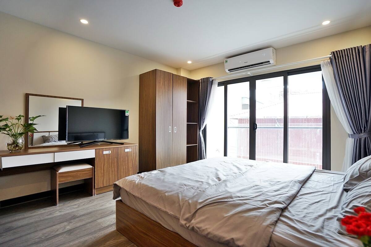 Comfort-Apartment | Hochwertige Bettwaren, Schreibtisch, kostenloses WLAN, Bettwäsche