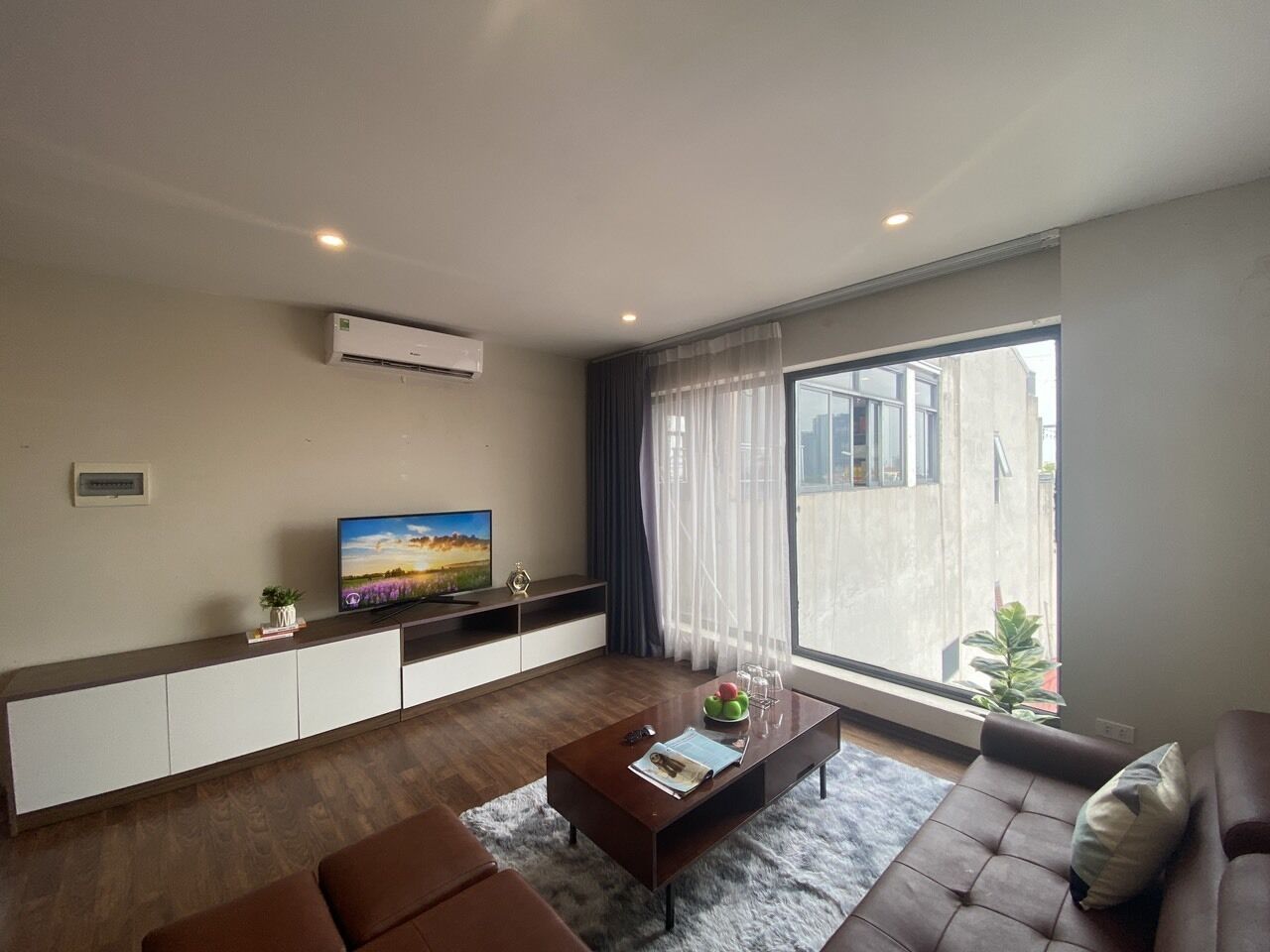Romantic Apartment | Living room | 43-inch Smart TV with digital channels, TV