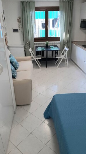 1 bedroom, iron/ironing board, travel cot, bed sheets