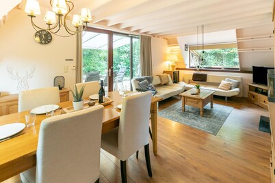 Lanaken Luxe Garden Retreat