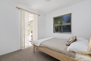 3 chambres, fer et planche à repasser, draps fournis