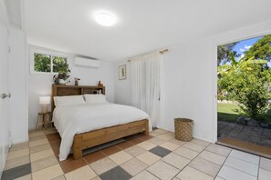 3 chambres, fer et planche à repasser, draps fournis