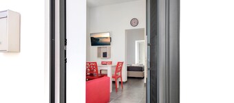 APART HOTEL GANZIRRI Cozy home within walking distance of the sea and lake