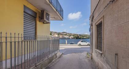 APART HOTEL GANZIRRI Cozy home within walking distance of the sea and lake