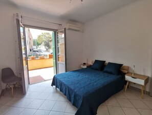 2 slaapkamers, een strijkplank/strijkijzer, gratis wifi