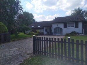 Exterior - A 3 min du Parc de Sainte-croix de Rhodes! Grand Gîte Familial, Avec Aire de jeu (Rhodes)