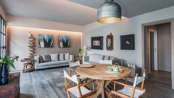 Basic Apartment | Living area