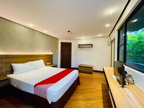 Habitació doble estàndard | Escriptori, wifi gratuïta i roba de llit