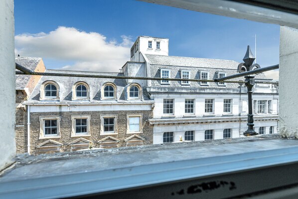 Interior - 1-Bedroom City Centre Flat – Steps from Market Square (Nottingham)