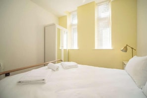 1 habitación, tabla de planchar con plancha y internet gratis 