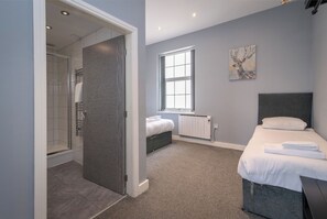 1 bedroom, iron/ironing board, free WiFi