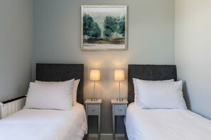 1 غرفة نوم ومكواة/لوح كي وواي فاي مجانًا وملاءات أسرّة