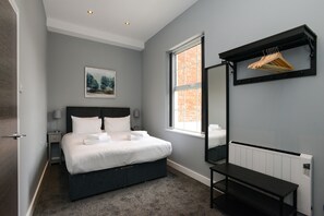 2 bedrooms, iron/ironing board, free WiFi