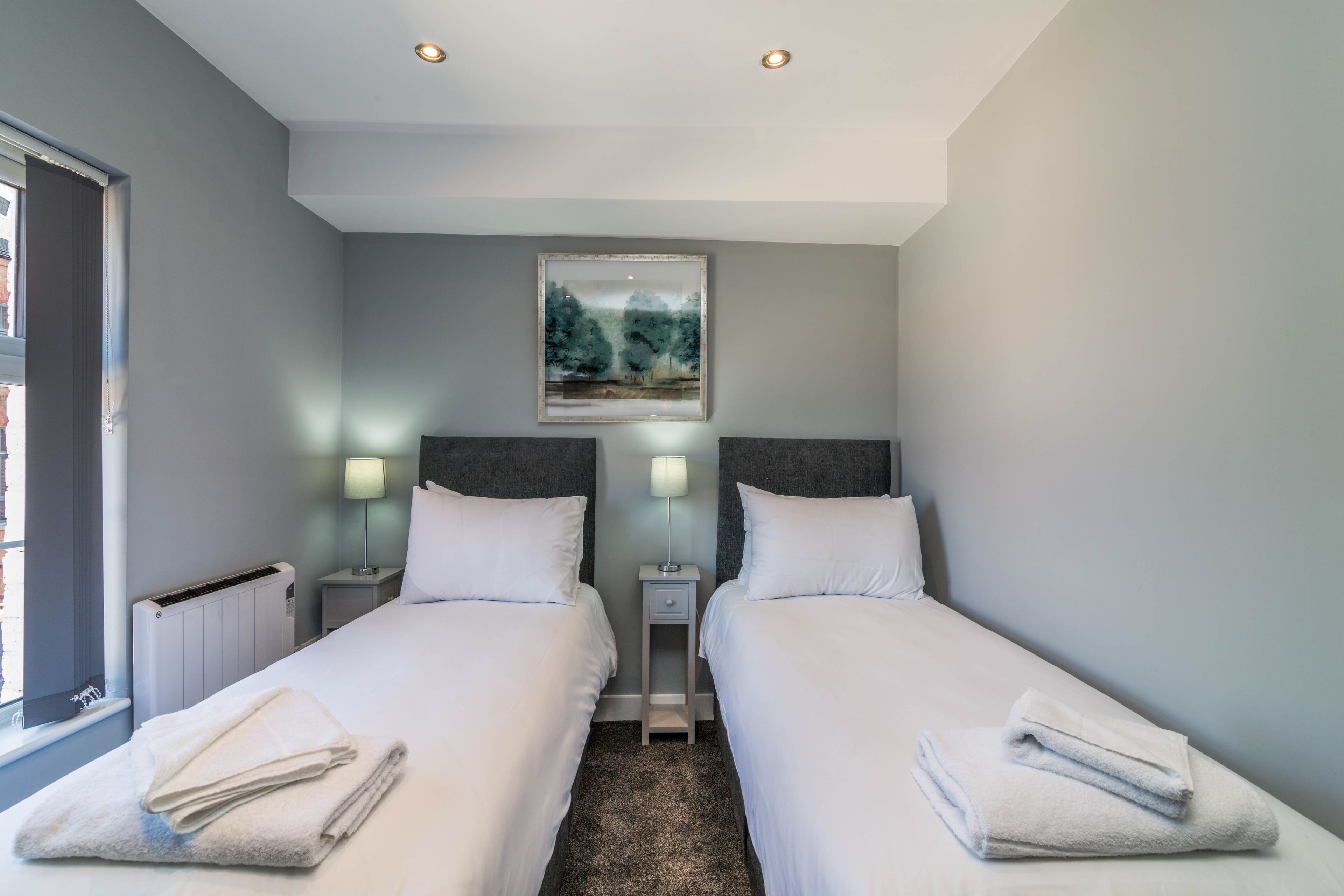 2 bedrooms, iron/ironing board, free WiFi