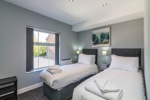 2 bedrooms, iron/ironing board, free WiFi