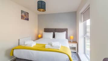 2 bedrooms, iron/ironing board, free WiFi