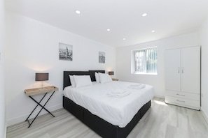 2 Schlafzimmer, Bügeleisen/Bügelbrett, kostenloses WLAN