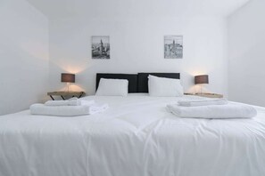 2 slaapkamers, een strijkplank/strijkijzer, gratis wifi, rolstoeltoegang