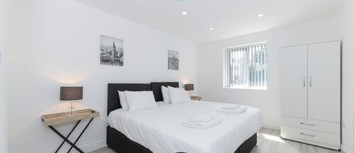 Flat Near Nottingham w/ Free Parking