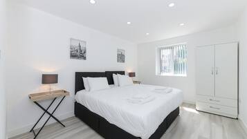 2 bedrooms, iron/ironing board, free WiFi