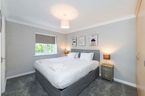 3 bedrooms, iron/ironing board, free WiFi