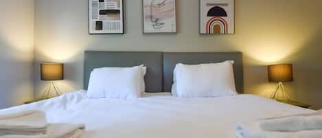3 bedrooms, iron/ironing board, free WiFi