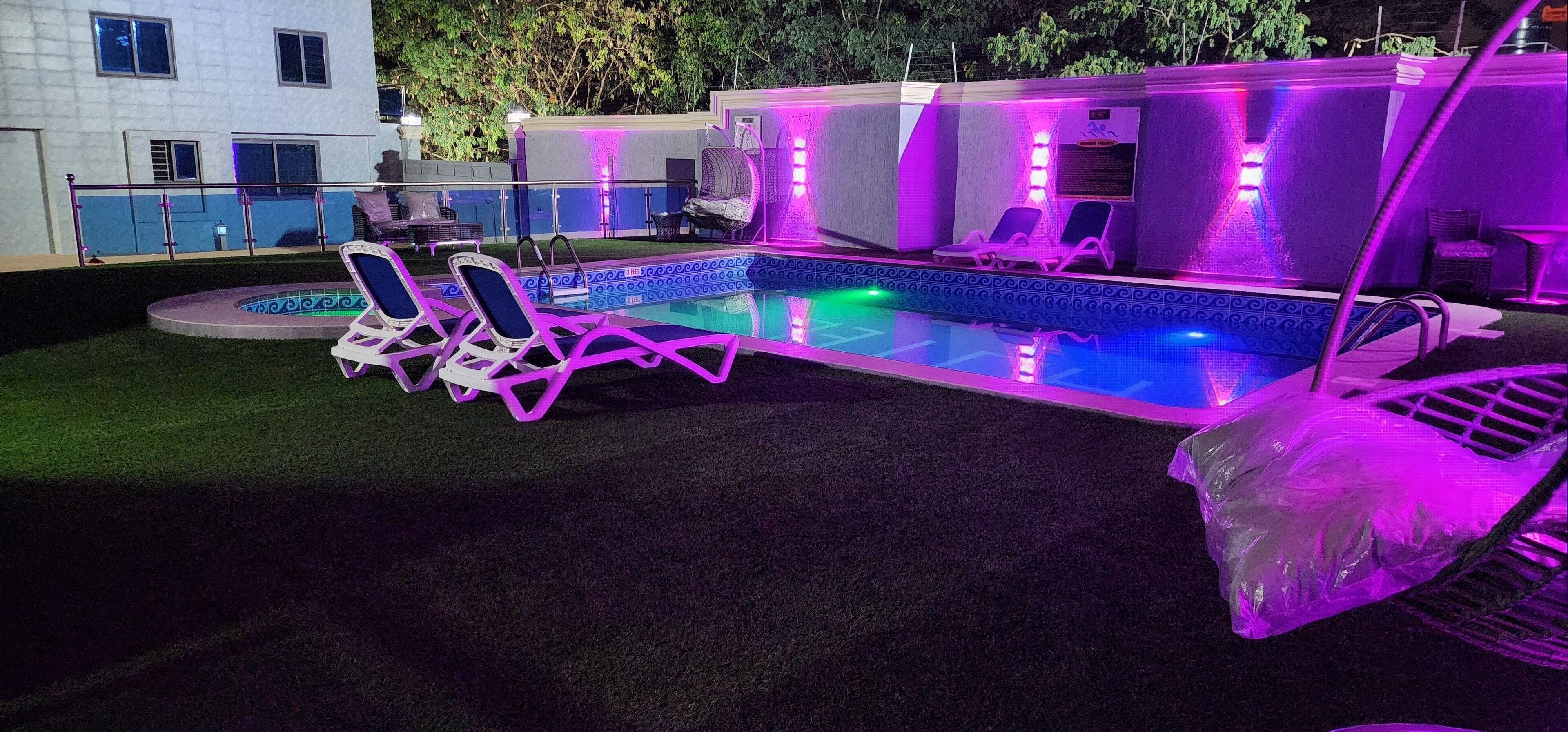 حمّام سباحة خارجي